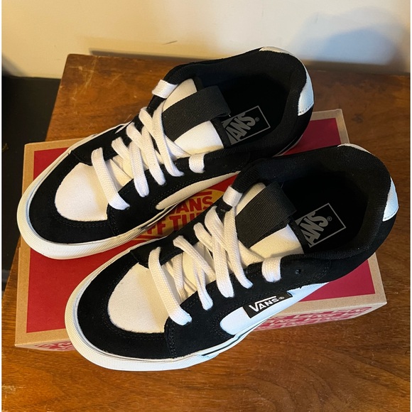 VANS Chukka Push 2-Tone Black White Panda Sneakers - Picture 5 of 10